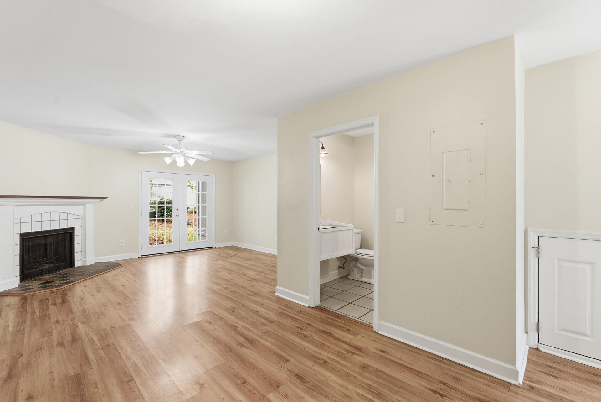 2753 Jobee Drive Photo 4