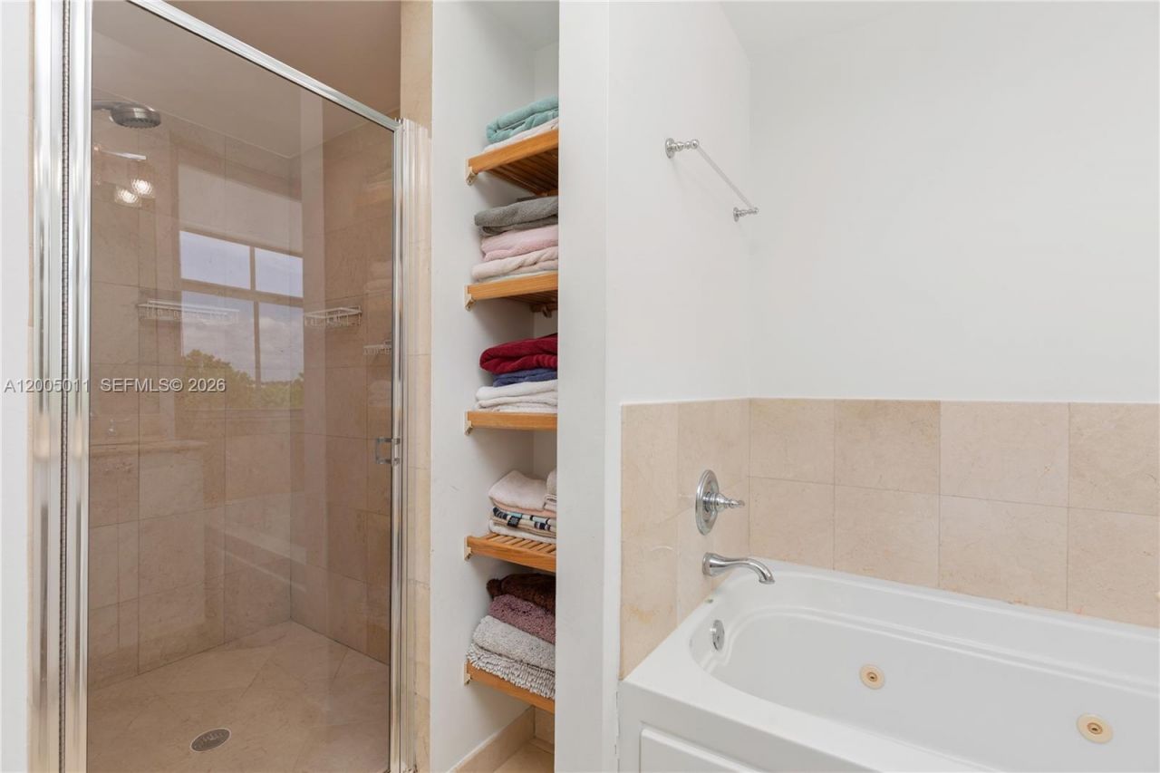 7616 SW 102nd St, Unit 411, Pinecrest, FL 33156 Photo