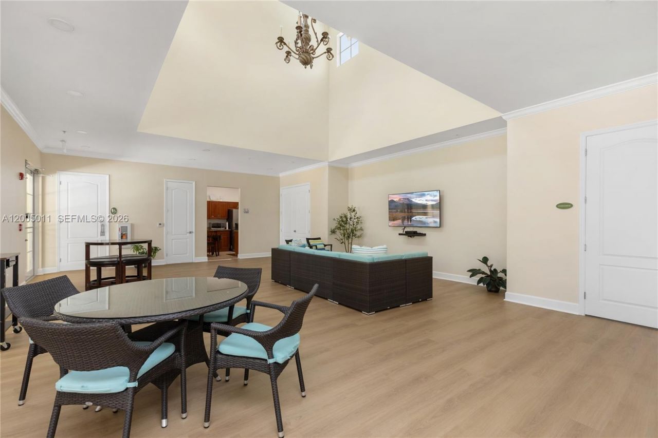 7616 SW 102nd St, Unit 411, Pinecrest, FL 33156 Photo