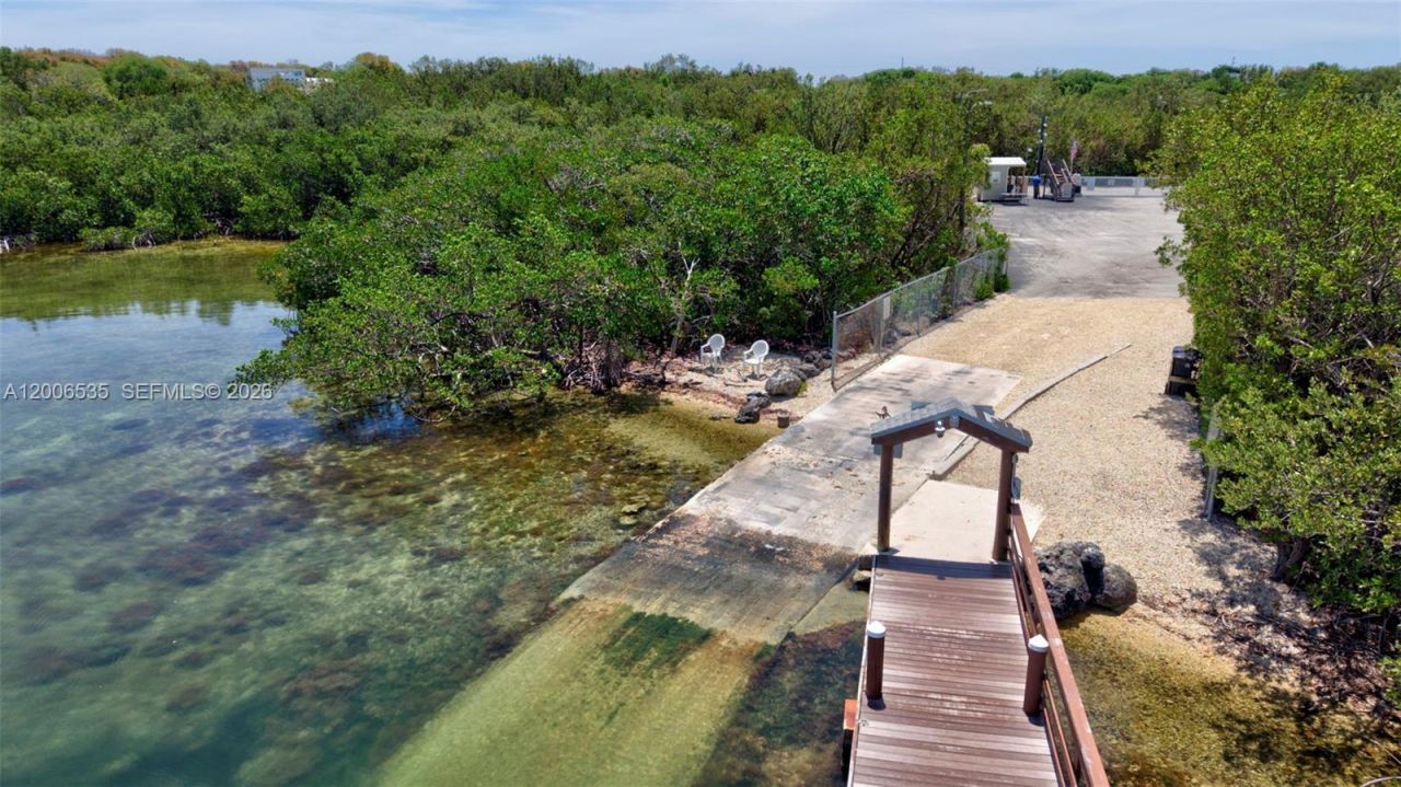 414 Mahogany Ave, Key Largo, FL 33037 Photo
