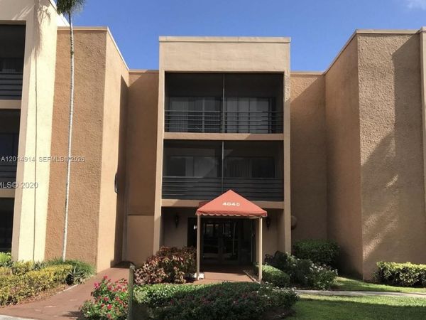 4040 N Hills Dr, Unit 20, Hollywood, FL 33021