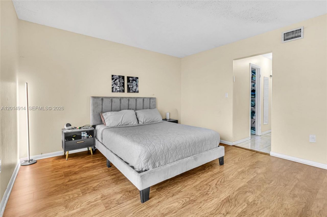 4040 N Hills Dr, Unit 20, Hollywood, FL 33021 Photo