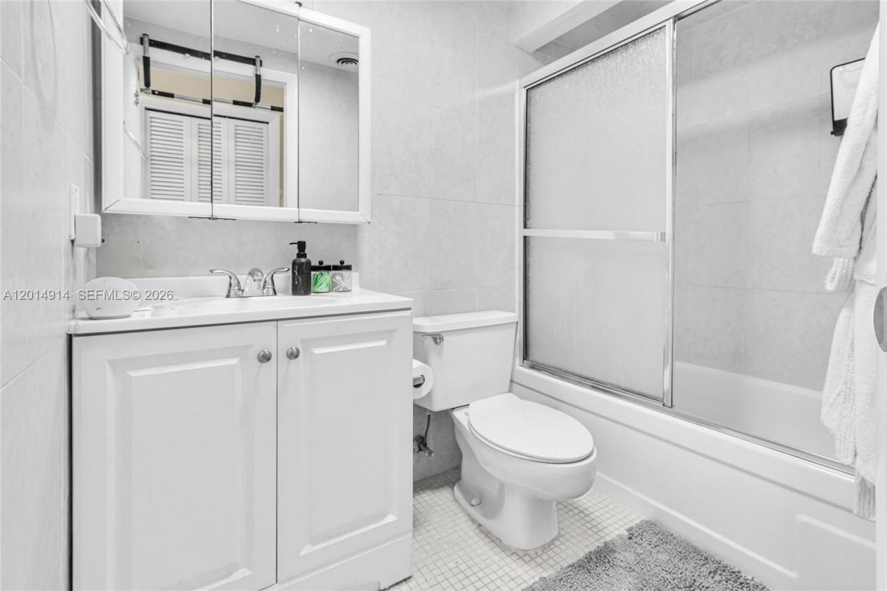 4040 N Hills Dr, Unit 20, Hollywood, FL 33021 Photo