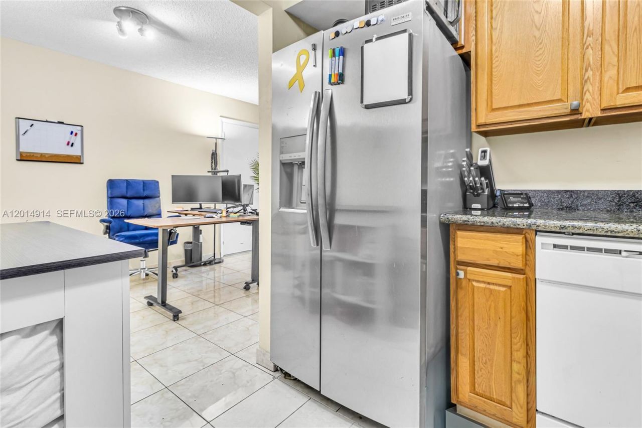 4040 N Hills Dr, Unit 20, Hollywood, FL 33021 Photo