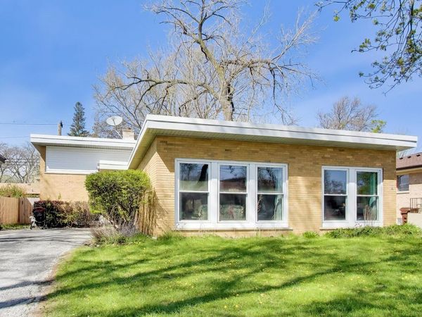 4050 Church Street , Skokie, IL 60076