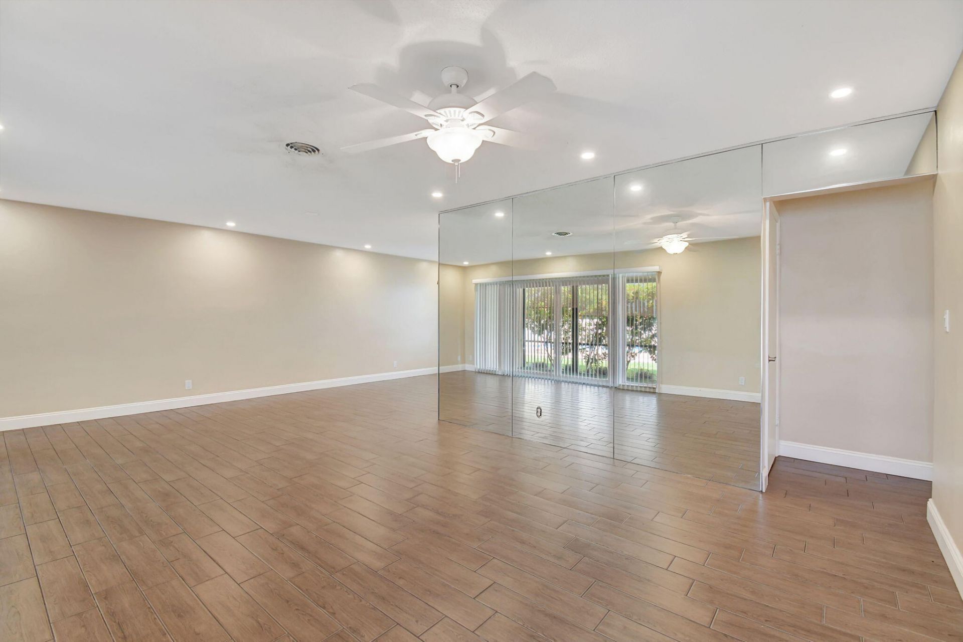 2757 NE 29th Avenue, Unit 4, Lighthouse Point, FL 33064 Photo