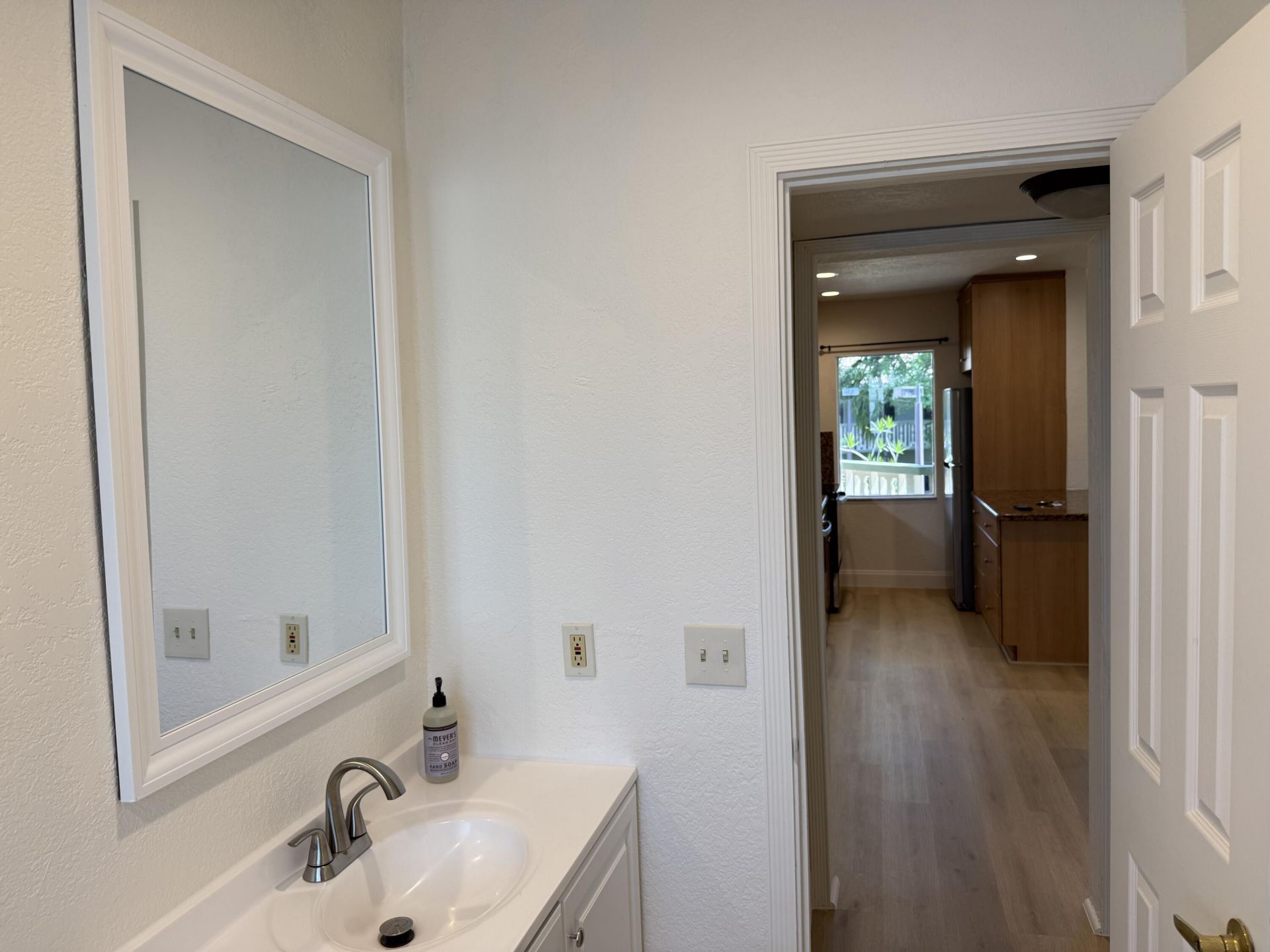 1423 Holly Heights Drive, Unit 13, Fort Lauderdale, FL 33304 Photo