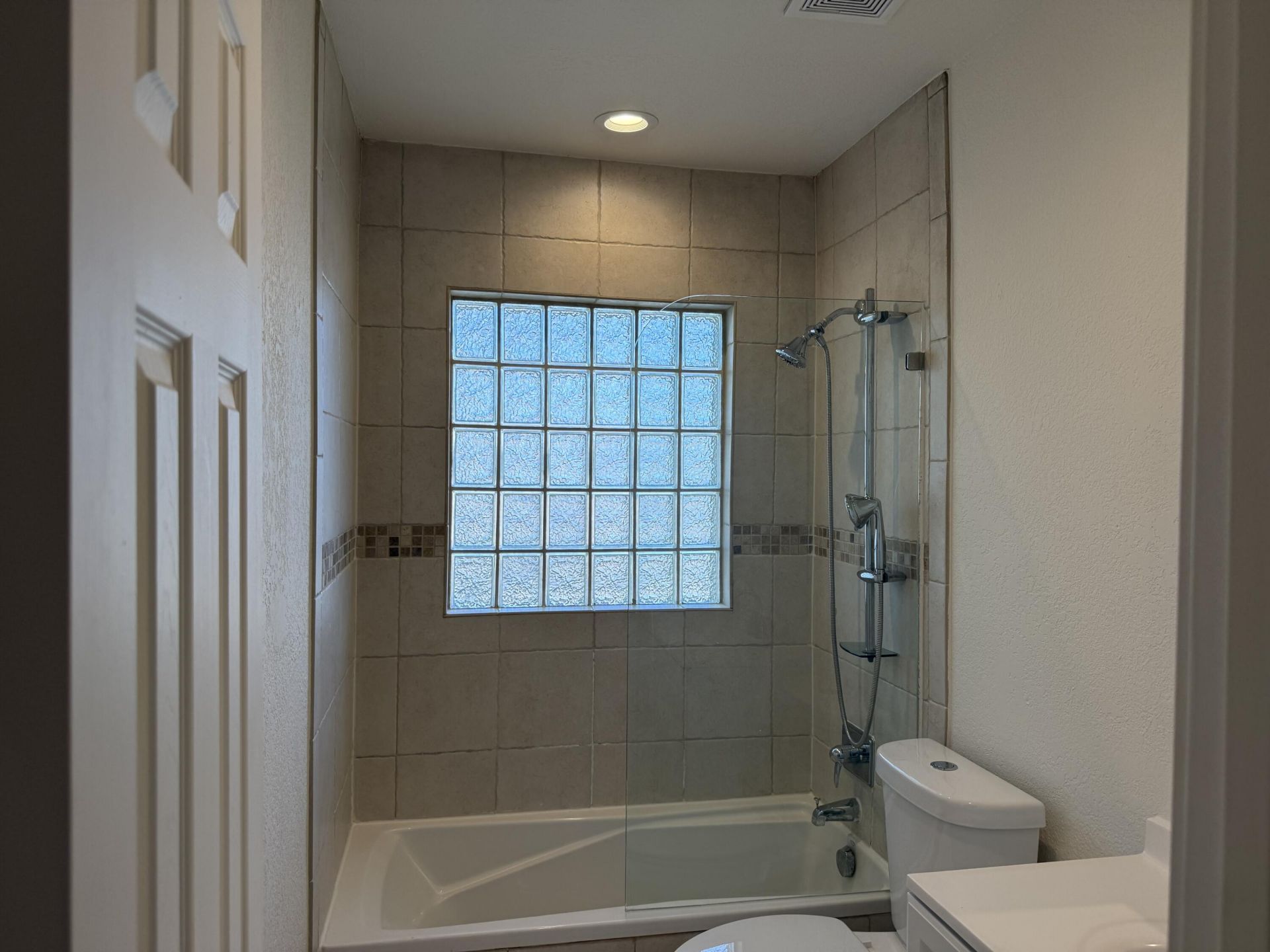 1423 Holly Heights Drive, Unit 13, Fort Lauderdale, FL 33304 Photo