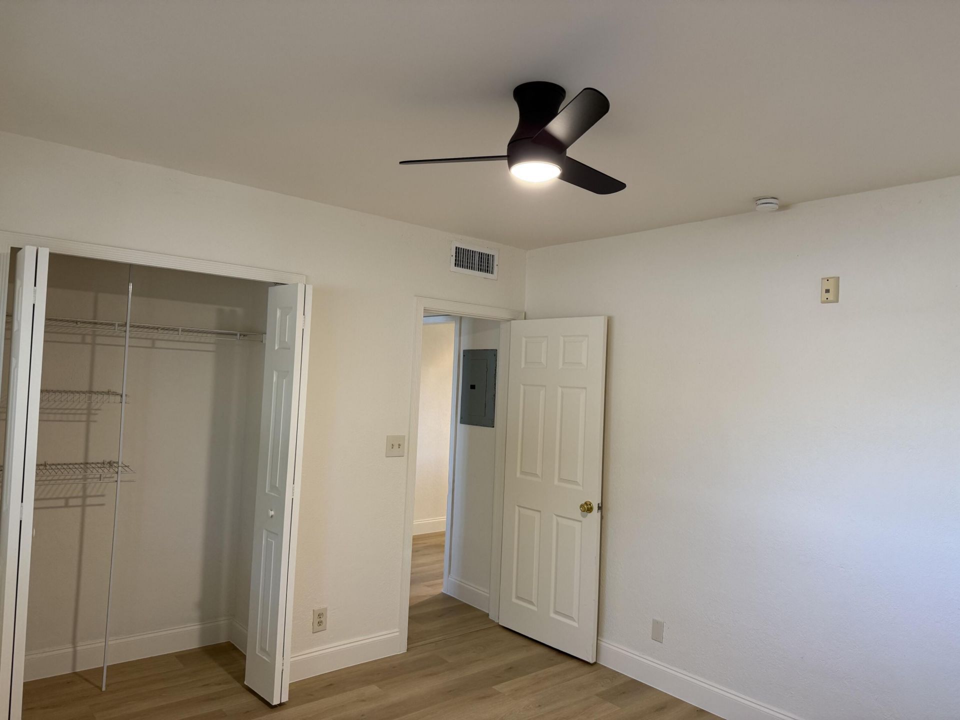1423 Holly Heights Drive, Unit 13, Fort Lauderdale, FL 33304 Photo