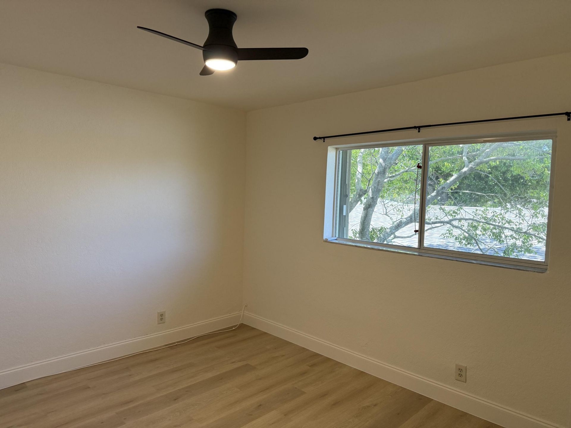 1423 Holly Heights Drive, Unit 13, Fort Lauderdale, FL 33304 Photo