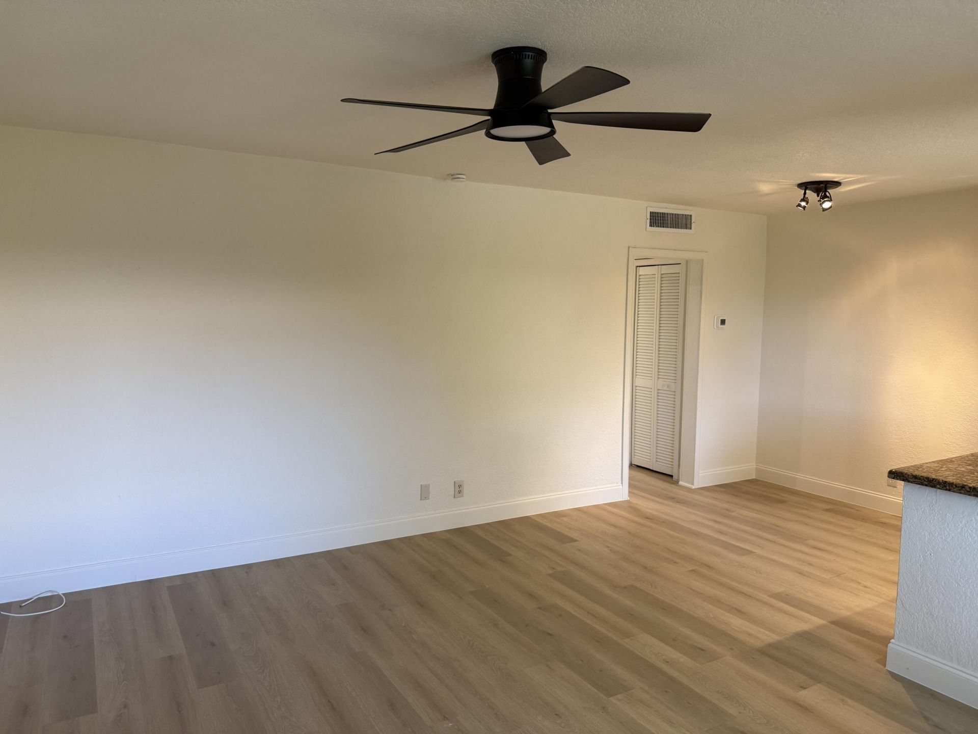 1423 Holly Heights Drive, Unit 13, Fort Lauderdale, FL 33304 Photo