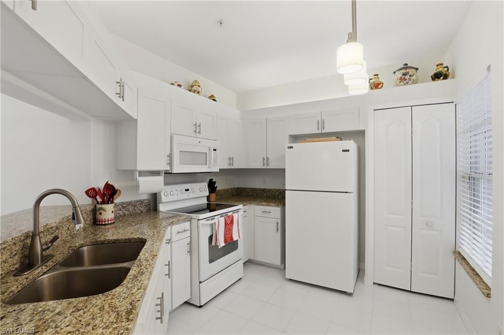 1290 Sweetwater Cv, Unit 5101, Naples, FL 34110 Photo
