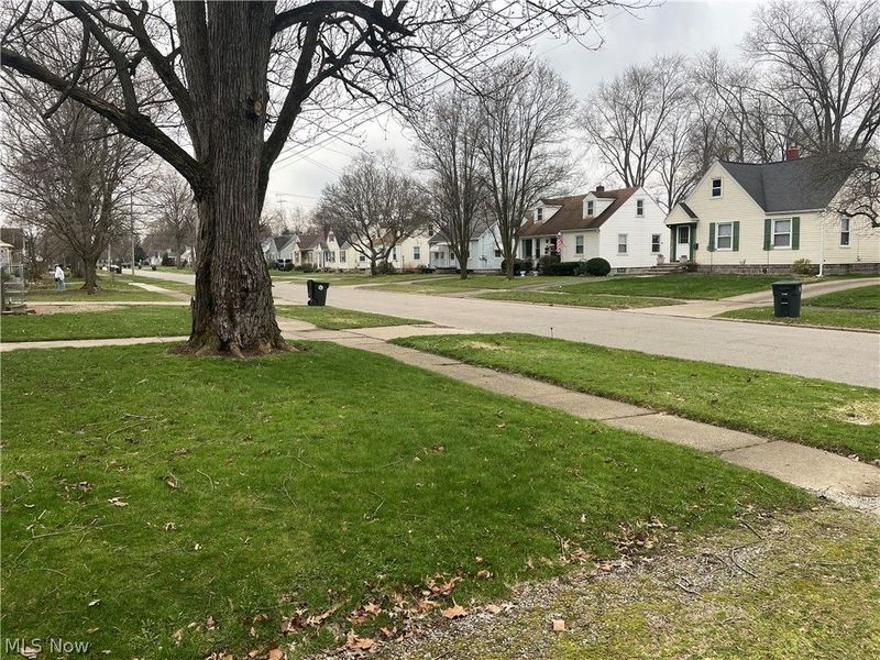625 Meadowbrook Avenue SE, Warren, OH 44484 Photo 4