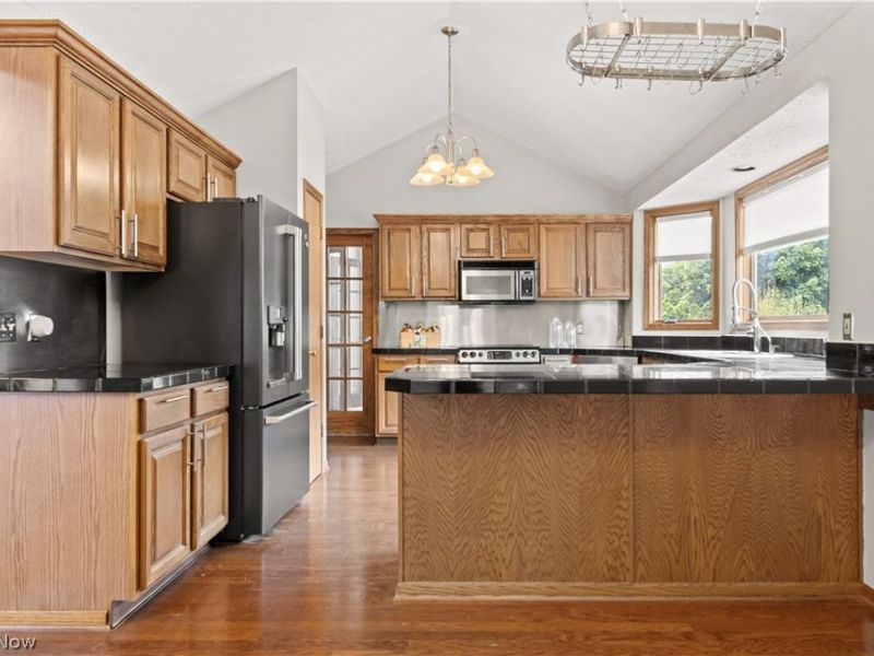 1919 Wendover Circle NE, North Canton, OH 44720 Photo 18