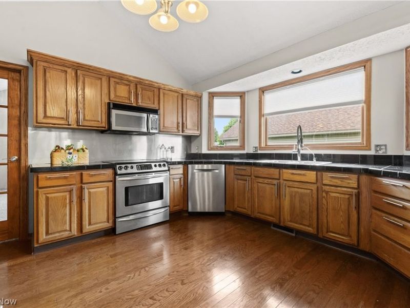 1919 Wendover Circle NE, North Canton, OH 44720 Photo 19