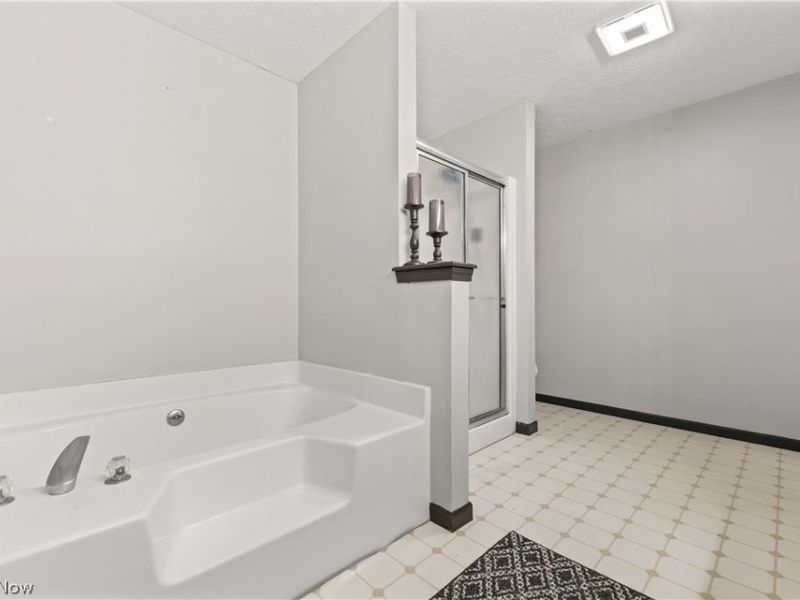 1919 Wendover Circle NE, North Canton, OH 44720 Photo 29
