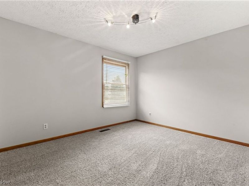 1919 Wendover Circle NE, North Canton, OH 44720 Photo 32