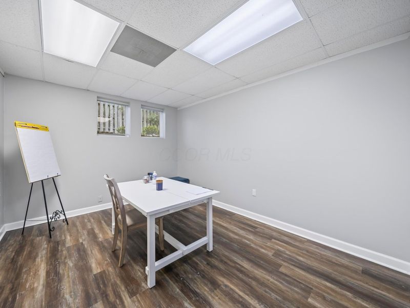 3250 W Henderson Road , Unit 103, Columbus, OH 43220 Photo 11
