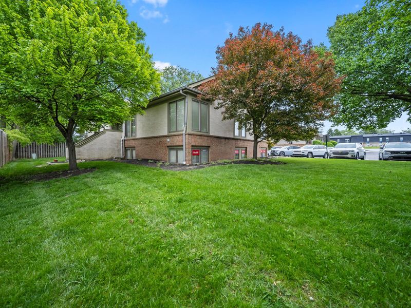 3250 W Henderson Road , Unit 103, Columbus, OH 43220 Photo 23