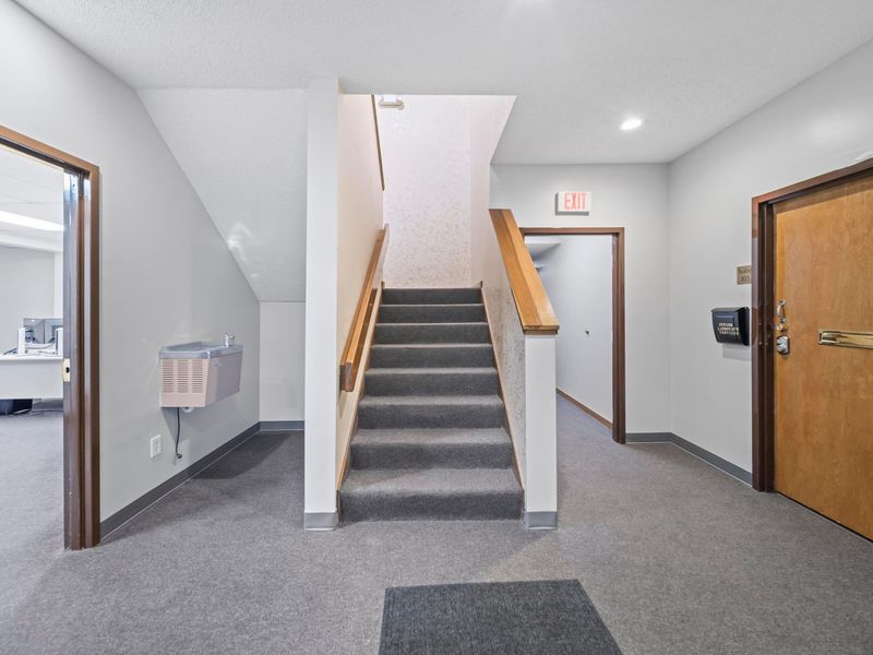 3250 W Henderson Road , Unit 103, Columbus, OH 43220 Photo 5