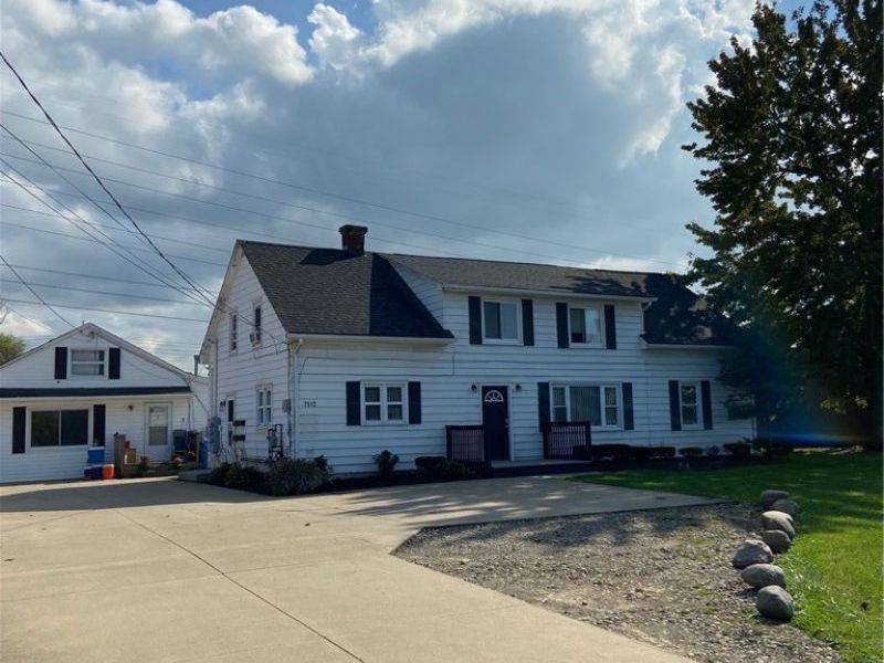 7512 Tyler Boulevard, Mentor, OH 44060 Photo 2