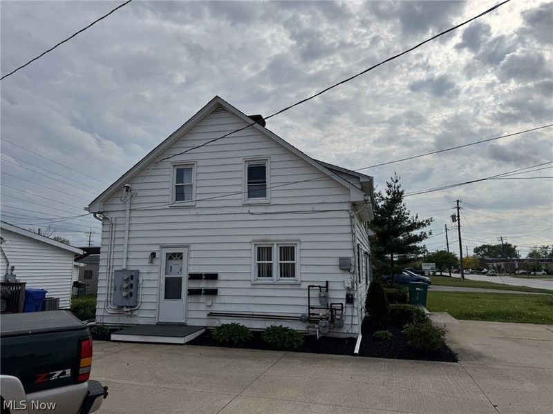 7512 Tyler Boulevard, Mentor, OH 44060 Photo 4
