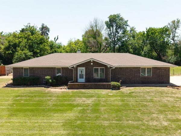 119 Stonegate Drive, Guthrie, OK 73044