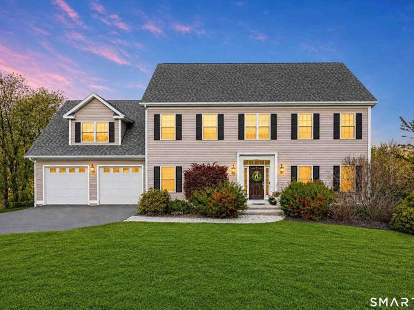 42 Ridgewood, North Haven, CT 06473