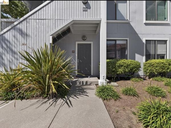 91 Schooner Ct, Richmond, CA 94804