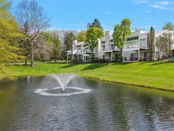 1756 ALEXANDER Drive , Bloomfield Twp, MI 48302