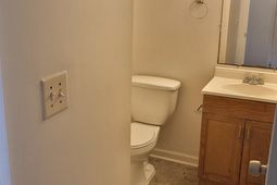 7668 Hunters Ridge Lane photo 4