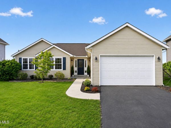 10781 Sun Trace Drive, Perrysburg, OH 43551