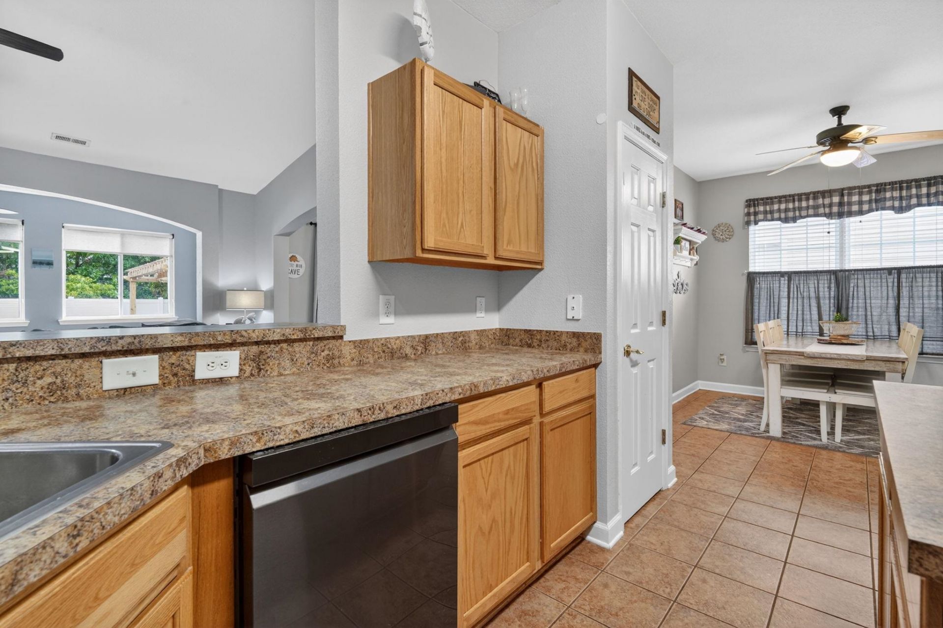 752 Indian Wood Ln. Photo 18