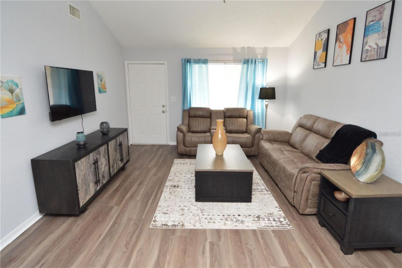 10265 Gandy Boulevard N, Unit 1002, Saint Petersburg, FL 33702 Photo