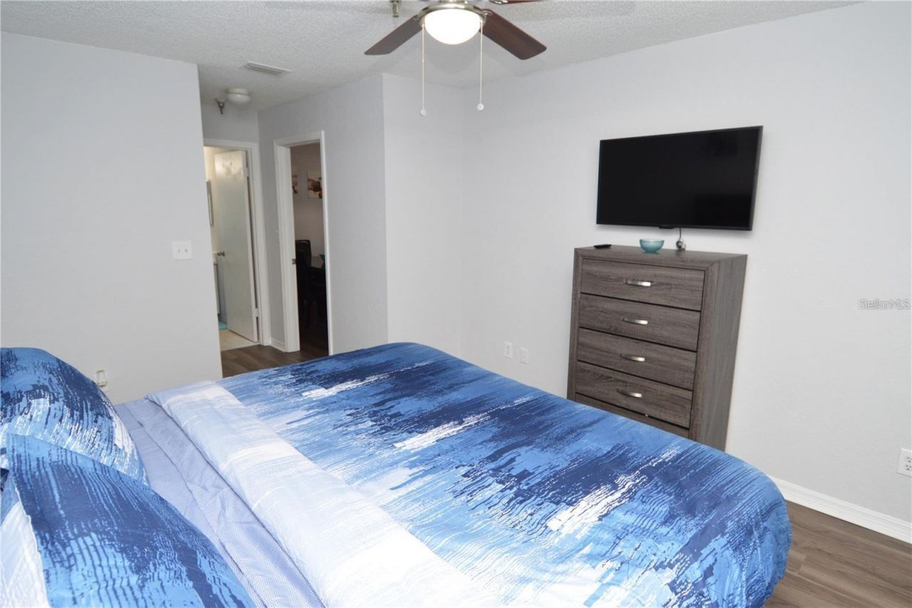 10265 Gandy Boulevard N, Unit 1002, Saint Petersburg, FL 33702 Photo