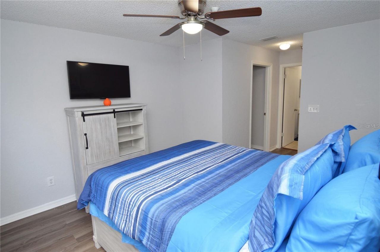 10265 Gandy Boulevard N, Unit 1002, Saint Petersburg, FL 33702 Photo