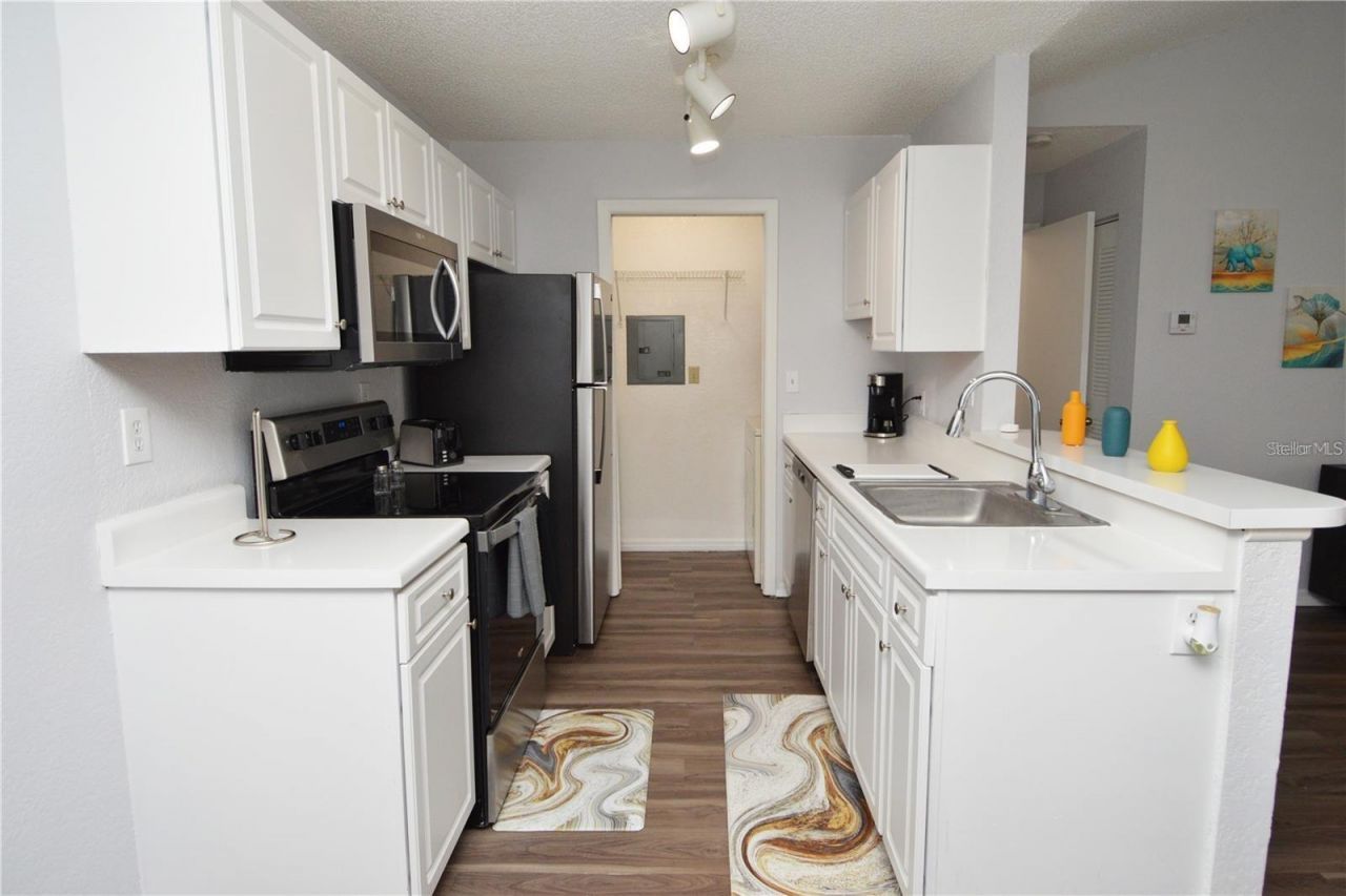 10265 Gandy Boulevard N, Unit 1002, Saint Petersburg, FL 33702 Photo
