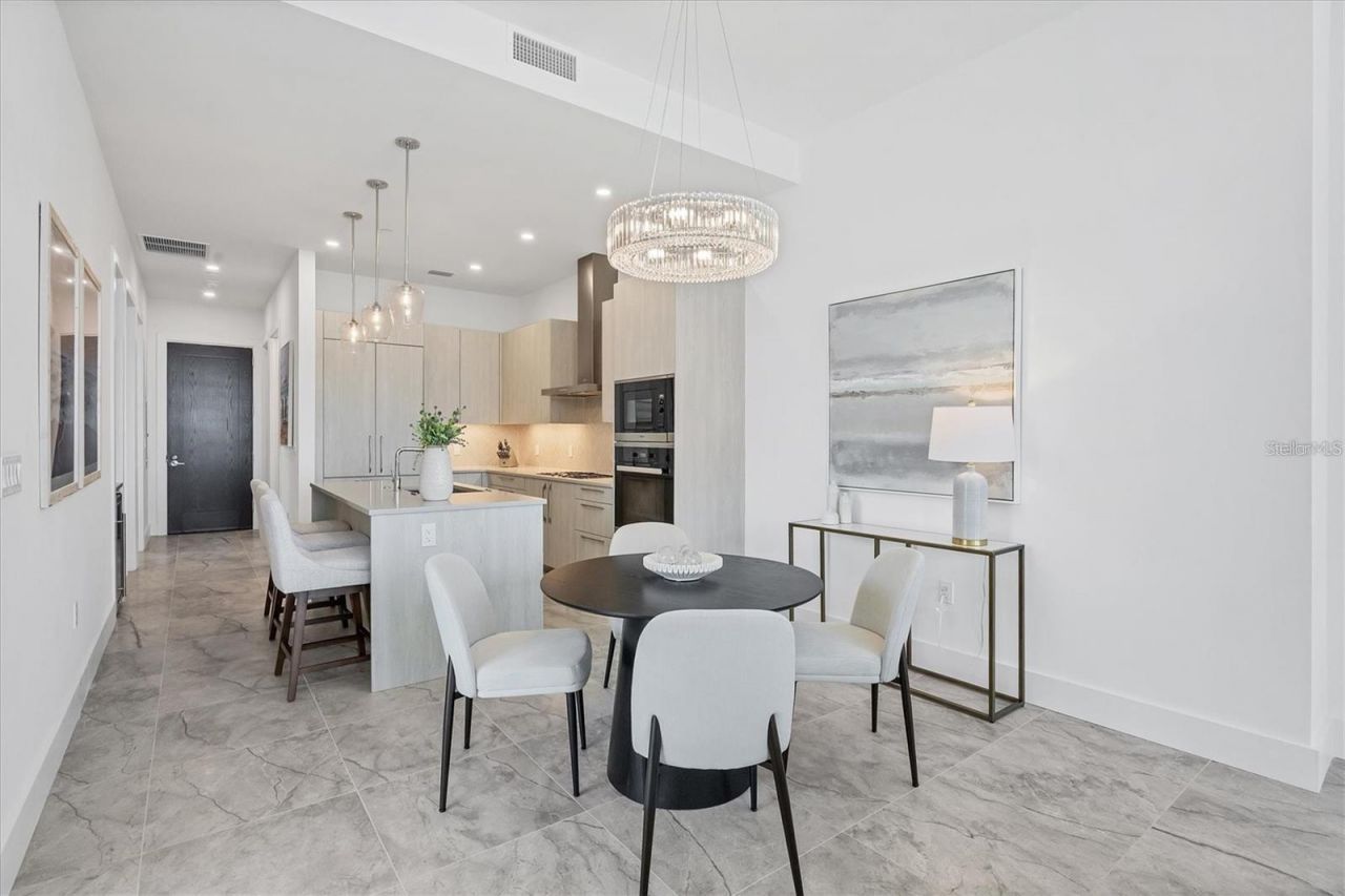 33 S Palm Avenue, Unit 704, Sarasota, FL 34236 Photo