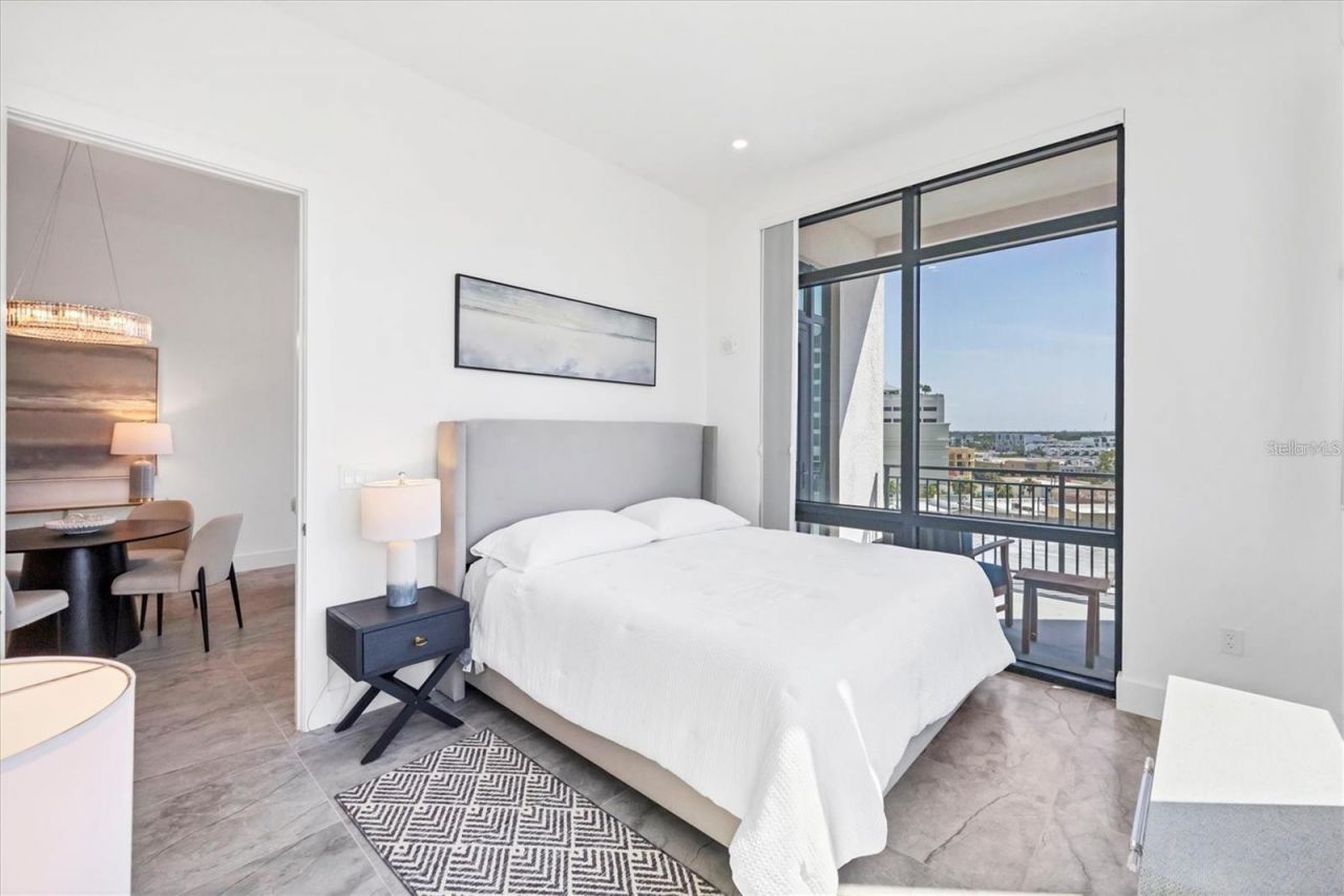 33 S Palm Avenue, Unit 704, Sarasota, FL 34236 Photo