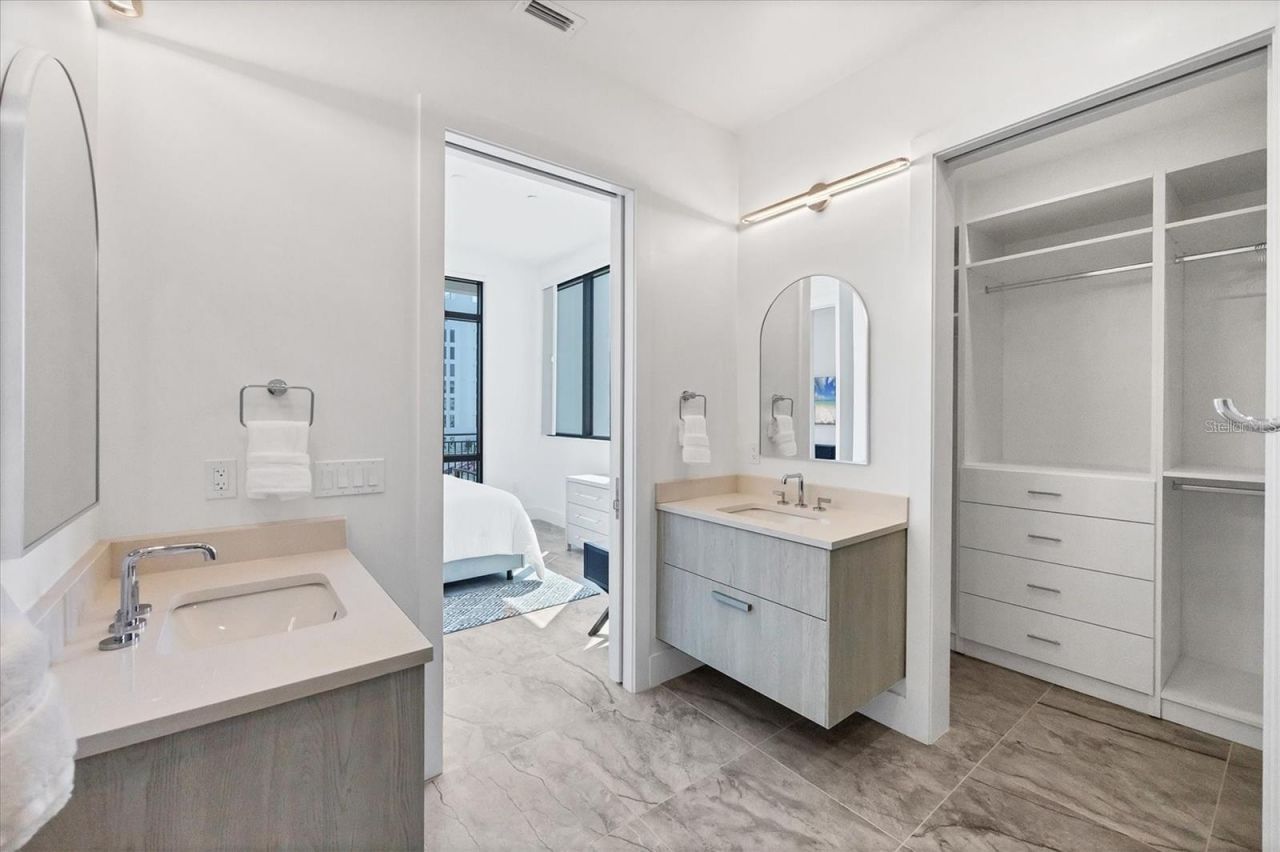 33 S Palm Avenue, Unit 704, Sarasota, FL 34236 Photo