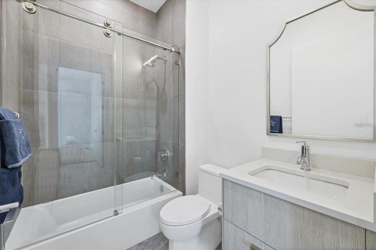 33 S Palm Avenue, Unit 704, Sarasota, FL 34236 Photo