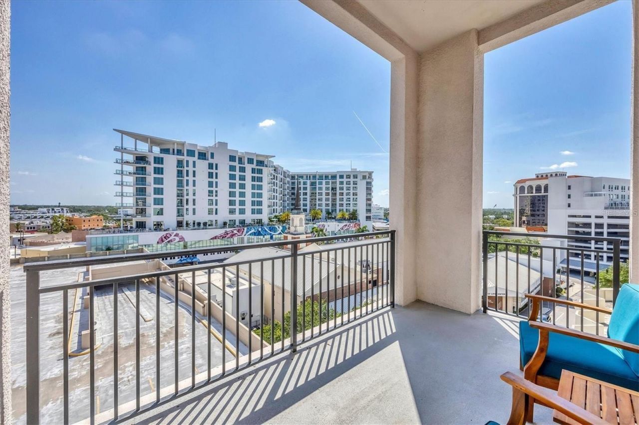 33 S Palm Avenue, Unit 704, Sarasota, FL 34236 Photo
