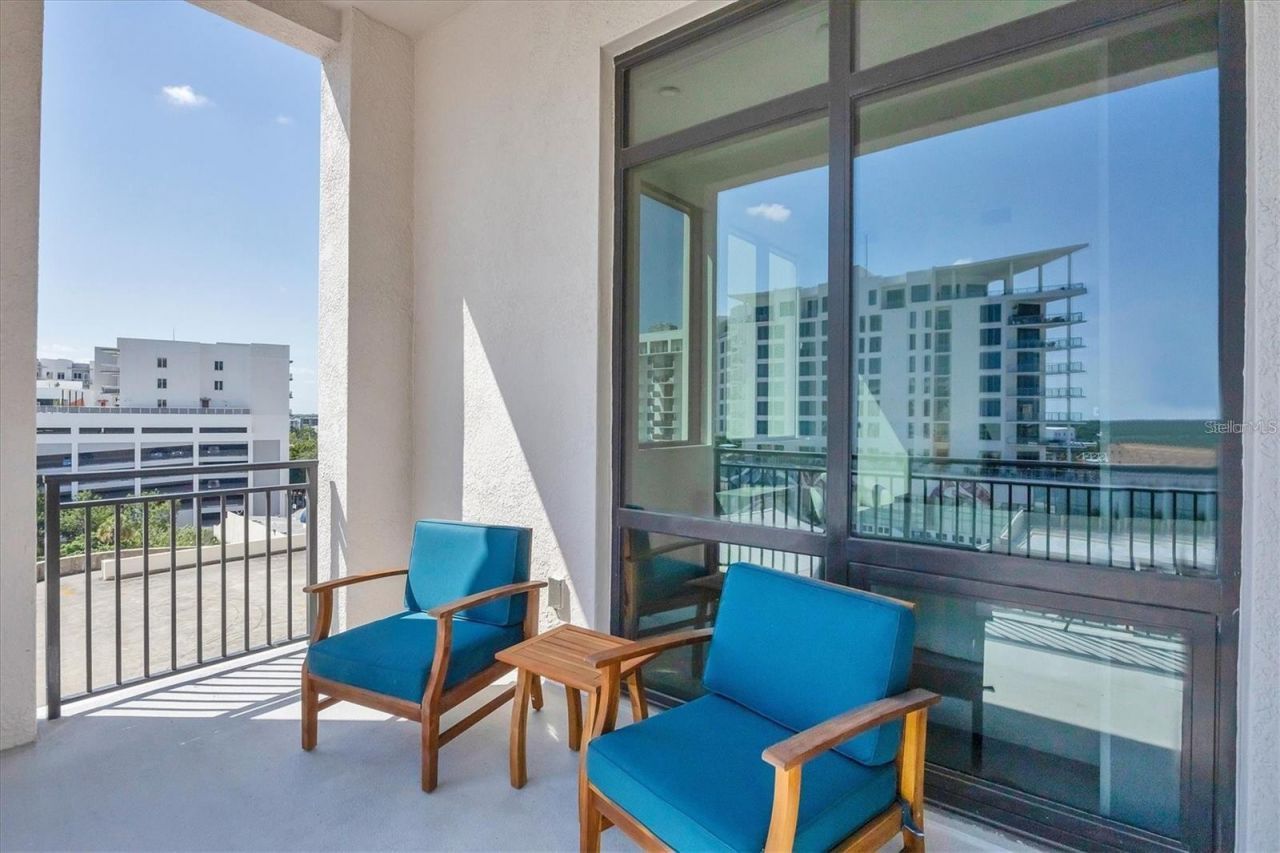 33 S Palm Avenue, Unit 704, Sarasota, FL 34236 Photo