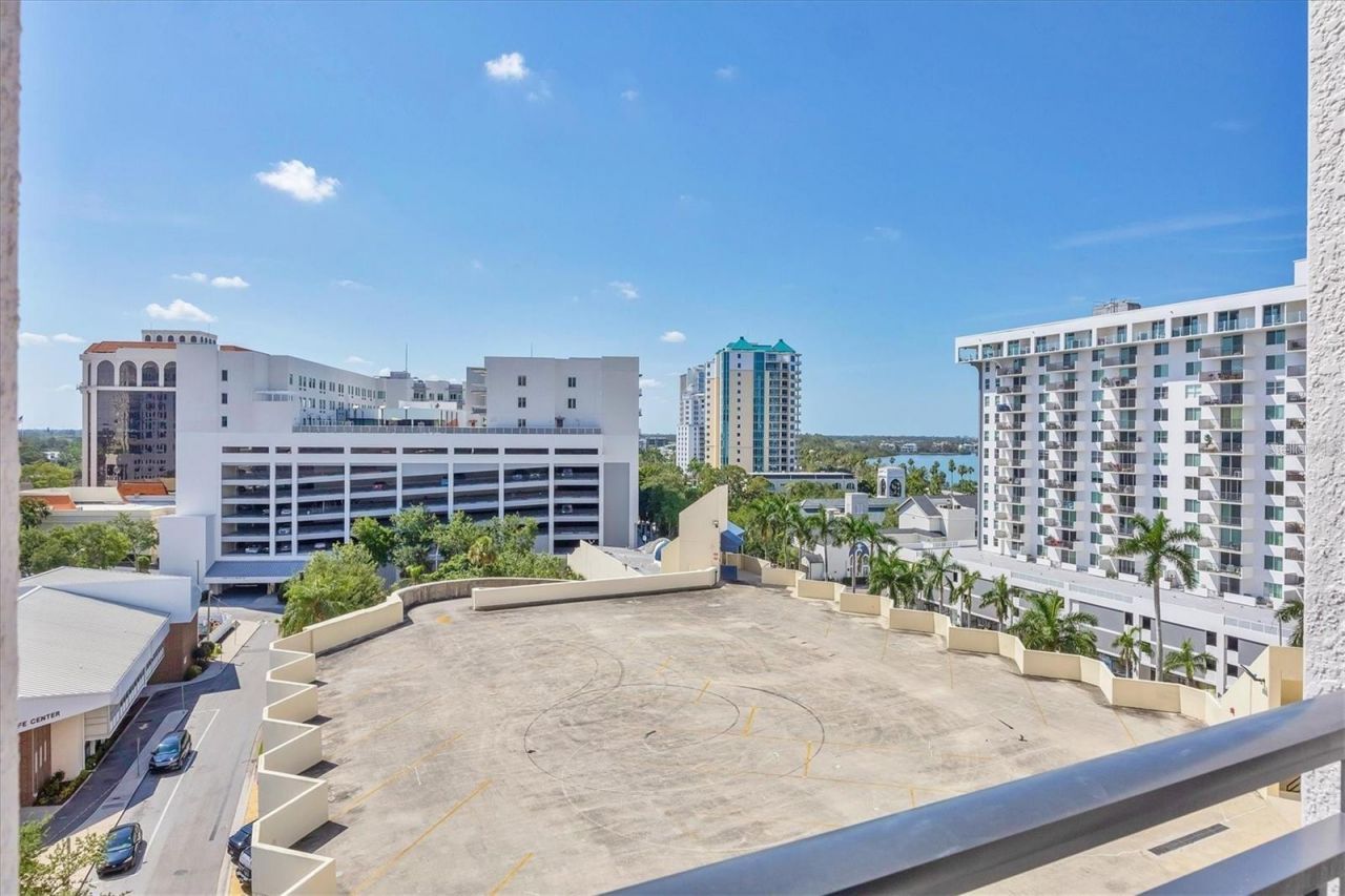 33 S Palm Avenue, Unit 704, Sarasota, FL 34236 Photo