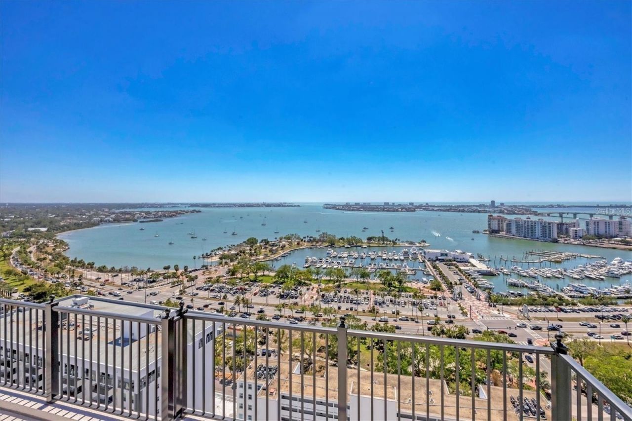 33 S Palm Avenue, Unit 704, Sarasota, FL 34236 Photo