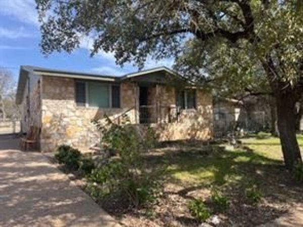 404 S Cougar Ave, Cedar Park, TX 78613