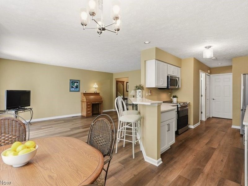 5653 Gateway Lane, Brook Park, OH 44142 Photo 10