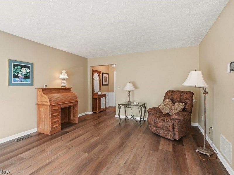 5653 Gateway Lane, Brook Park, OH 44142 Photo 14