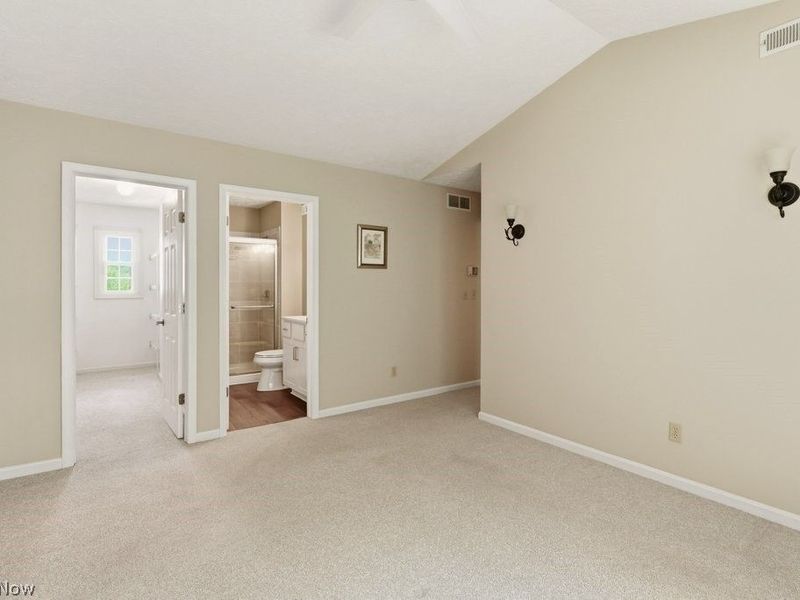 5653 Gateway Lane, Brook Park, OH 44142 Photo 17