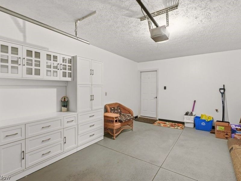 5653 Gateway Lane, Brook Park, OH 44142 Photo 25